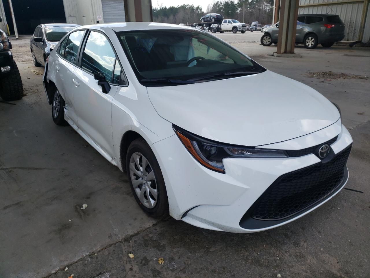 TOYOTA COROLLA LE 2022 with VIN 5YFEPMAE2NP299457 - Photo from auction