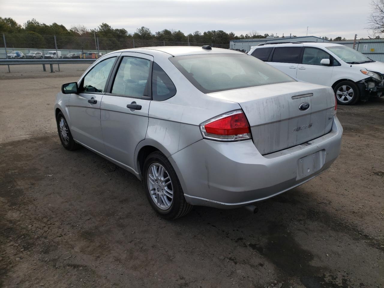 Photo 3 from auction – 2011 FORD FOCUS SE with VIN 1FAHP3FN6BW192663