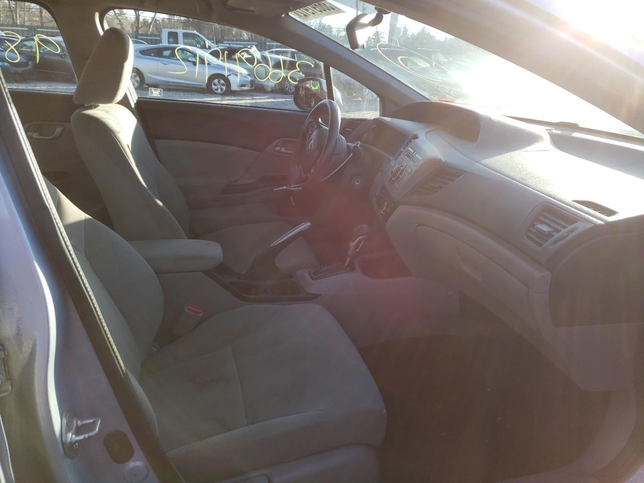 Photo 5 from auction – 2012 HONDA CIVIC LX with VIN 2HGFB2F52CH586799
