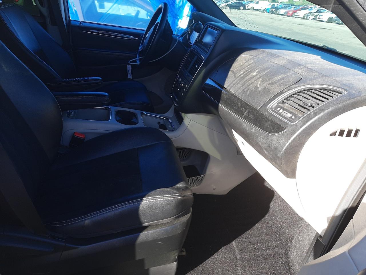 Photo 5 from auction – 2017 DODGE GRAND CARA with VIN 2C4RDGCG2HR873442