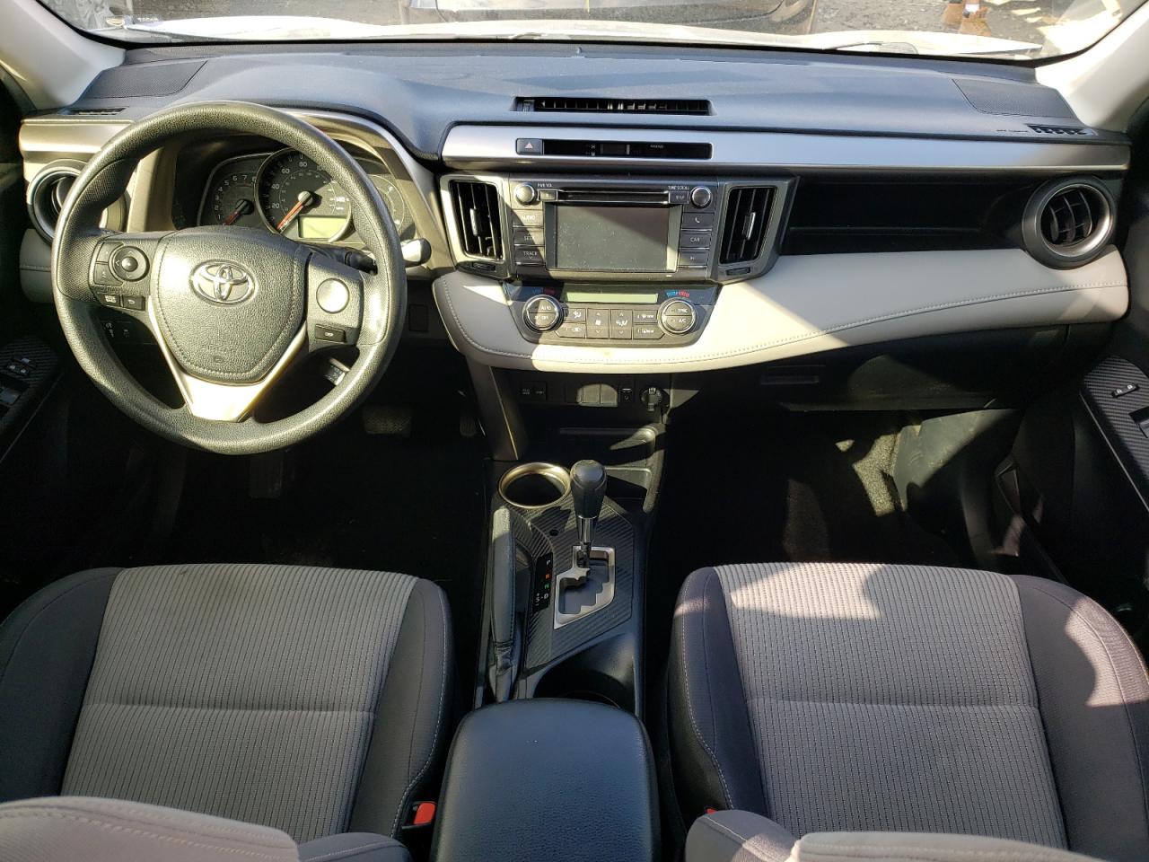 Photo 9 from auction – 2013 TOYOTA RAV4 XLE with VIN JTMWFREV3D5007955