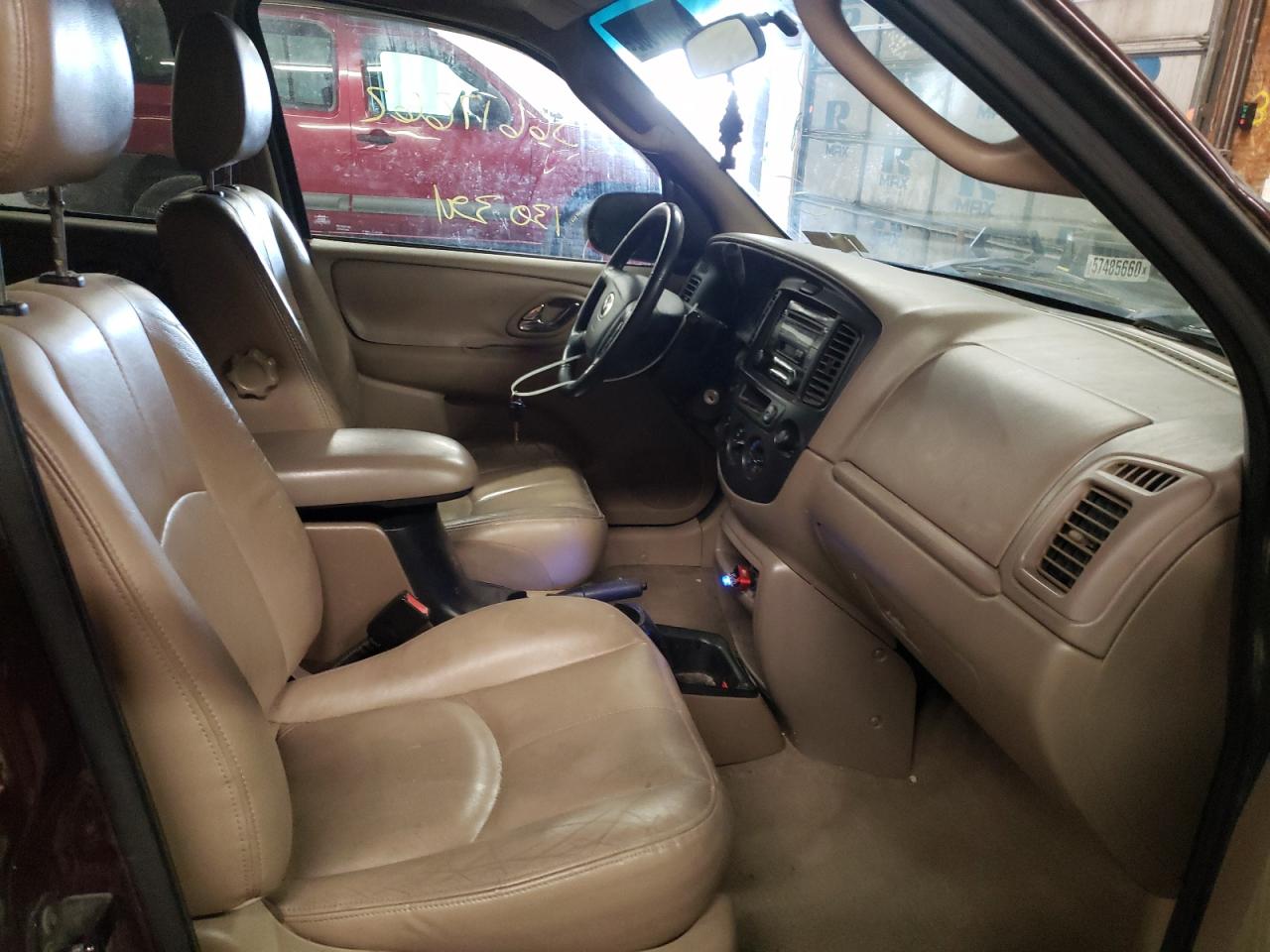 Photo 5 from auction – 2002 MAZDA TRIBUTE LX with VIN 4F2CU08122KM02074