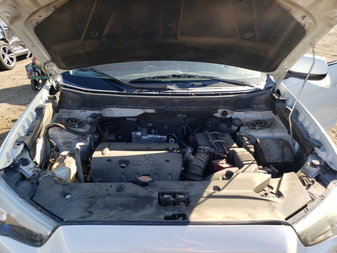 Photo 7 from auction – 2012 MITSUBISHI OUTLANDER with VIN JA4AP4AU7CZ006848
