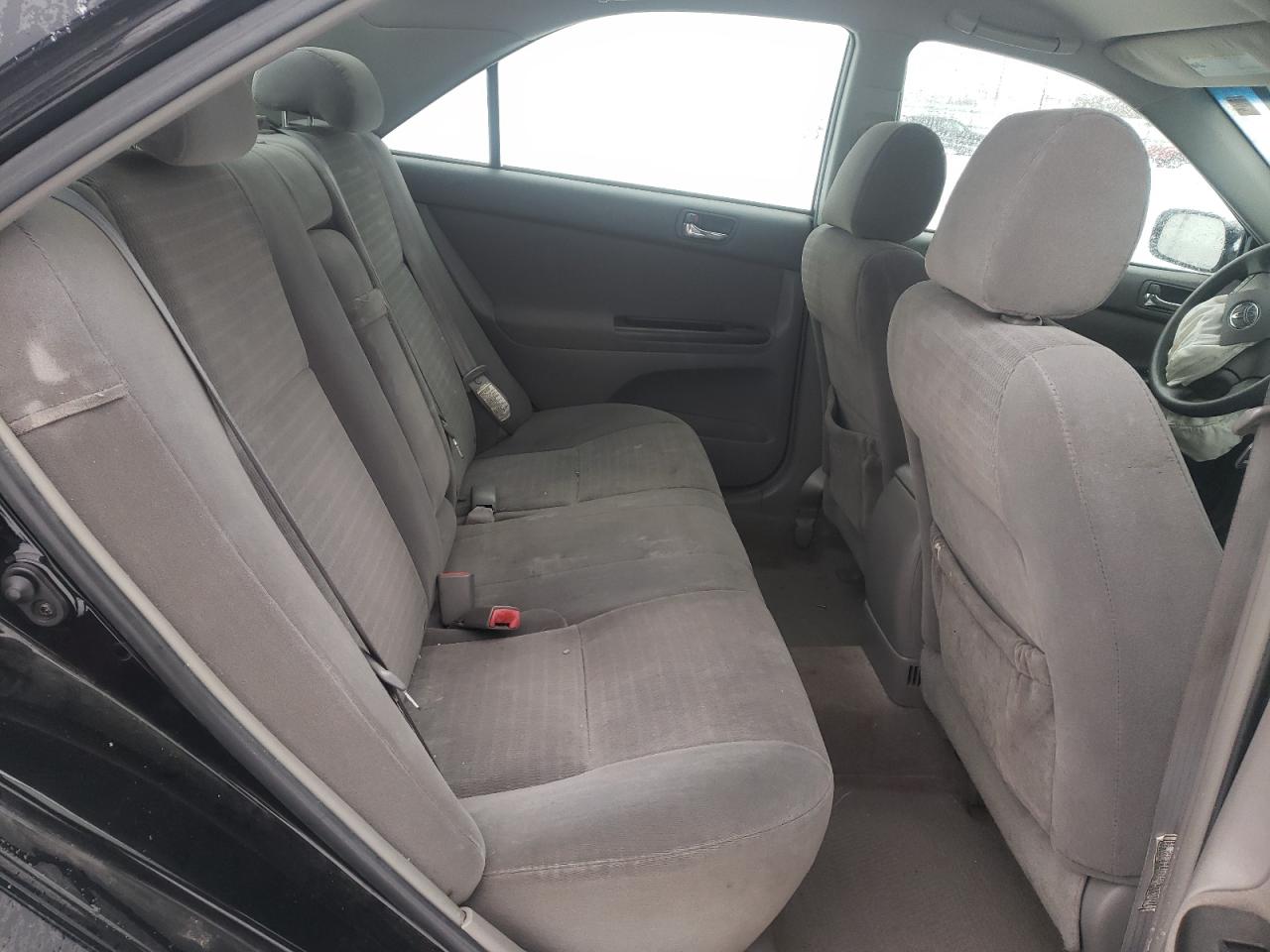 Photo 6 from auction – 2005 TOYOTA CAMRY LE with VIN 4T1BE32K85U067824