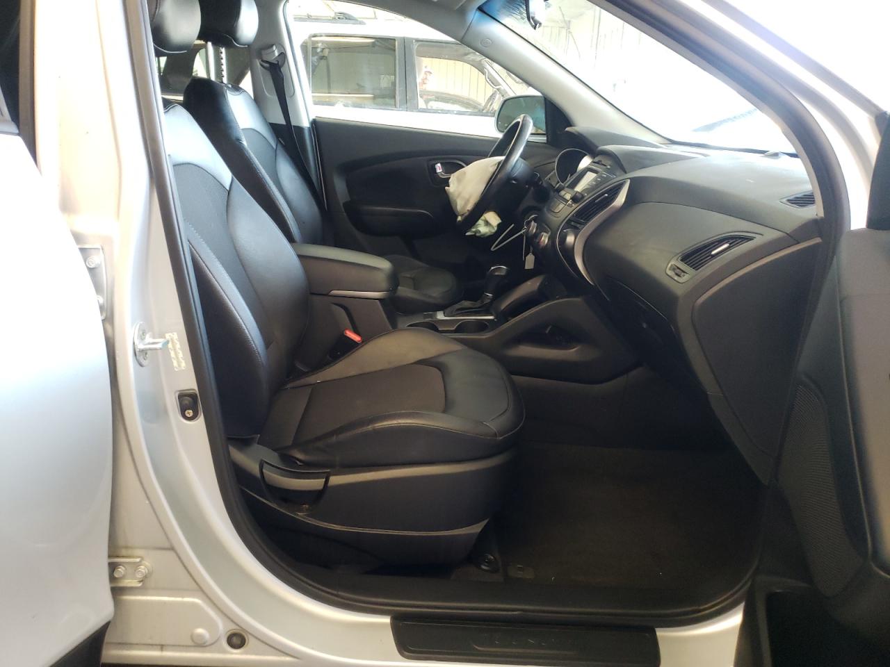Photo 5 from auction – 2014 HYUNDAI TUCSON GLS with VIN KM8JUCAG4EU915032