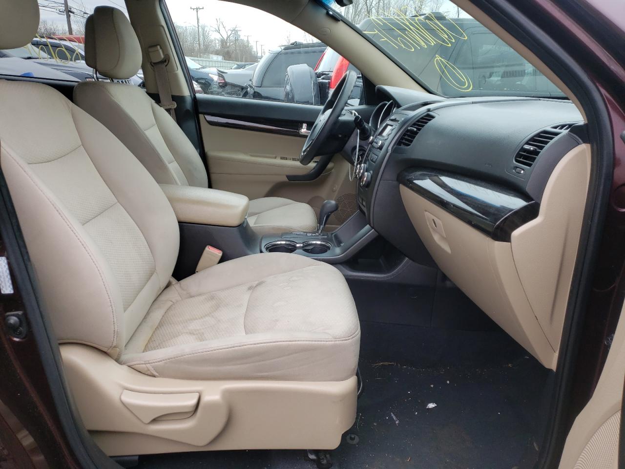 Photo 5 from auction – 2011 KIA SORENTO BA with VIN 5XYKTDA17BG048008