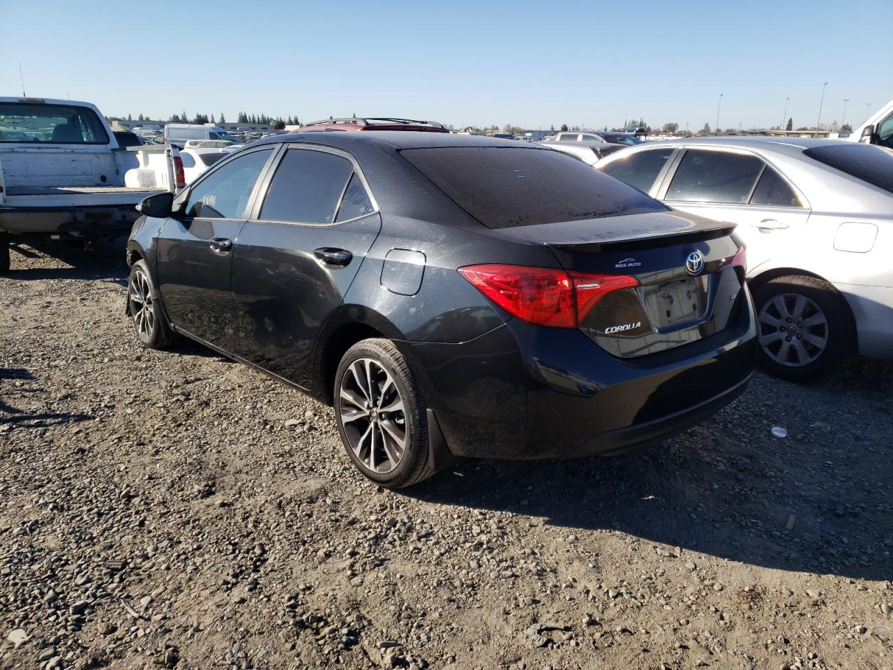 Photo 3 from auction – 2017 TOYOTA COROLLA L with VIN 5YFBURHE0HP573905