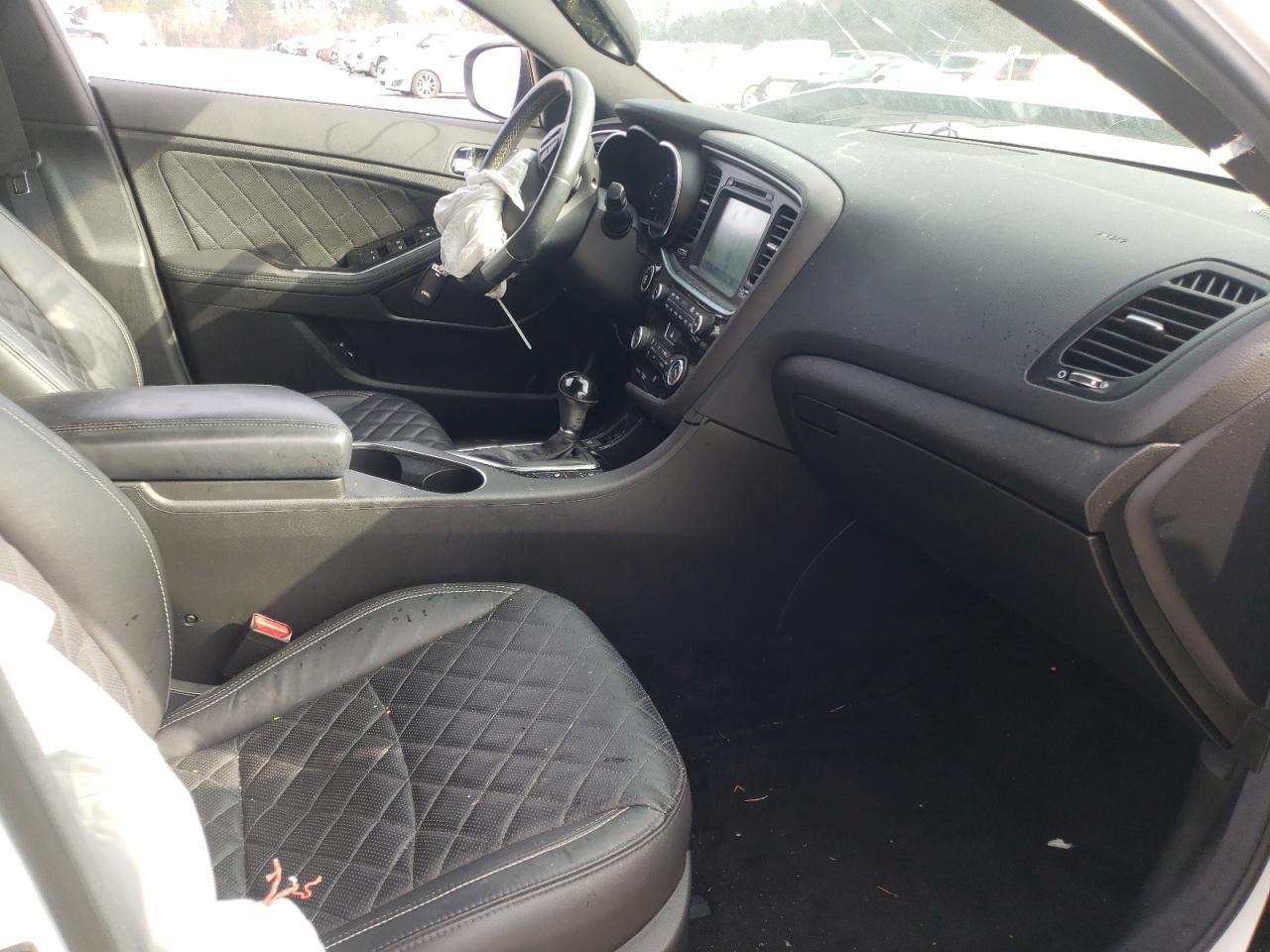 Photo 5 from auction – 2015 KIA OPTIMA SX with VIN 5XXGR4A69FG379280