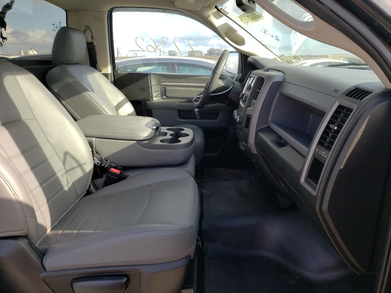 Photo 5 from auction – 2018 RAM 1500 ST with VIN 3C6JR6AG1JG238467