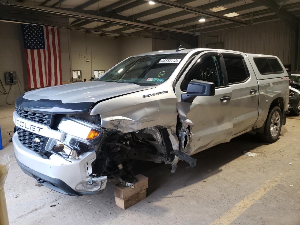 Photo 2 from auction – 2019 CHEVROLET SILVERADO with VIN 3GCPYBEH6KG266140