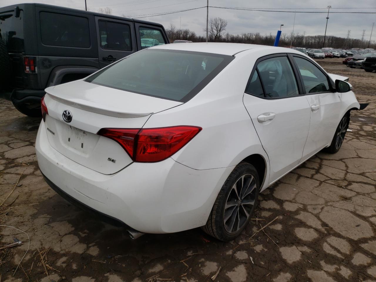 Photo 4 from auction – 2018 TOYOTA COROLLA L with VIN 2T1BURHE5JC997005