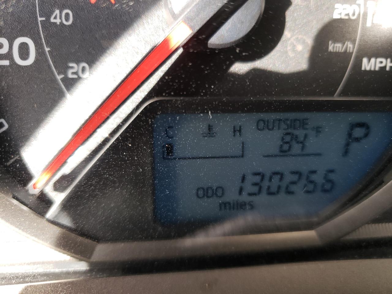 Photo 8 from auction – 2013 TOYOTA RAV4 LE with VIN JTMZFREV8DD013060