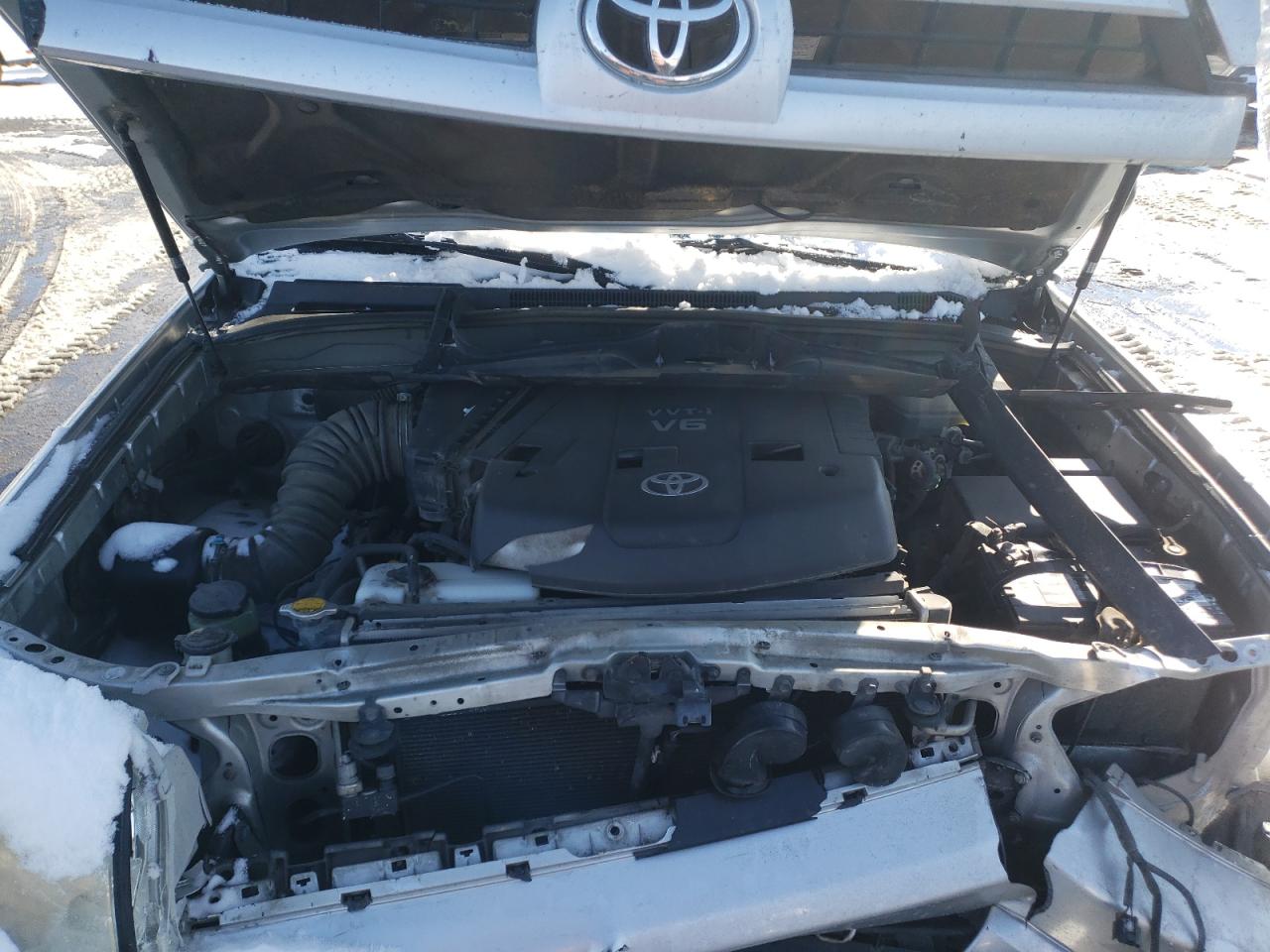 Photo 7 from auction – 2004 TOYOTA 4RUNNER SR with VIN JTEBU14RX40039434