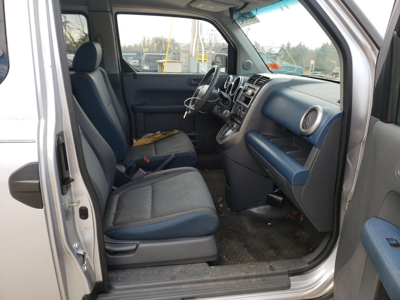 Photo 5 from auction – 2004 HONDA ELEMENT LX with VIN 5J6YH28344L019090