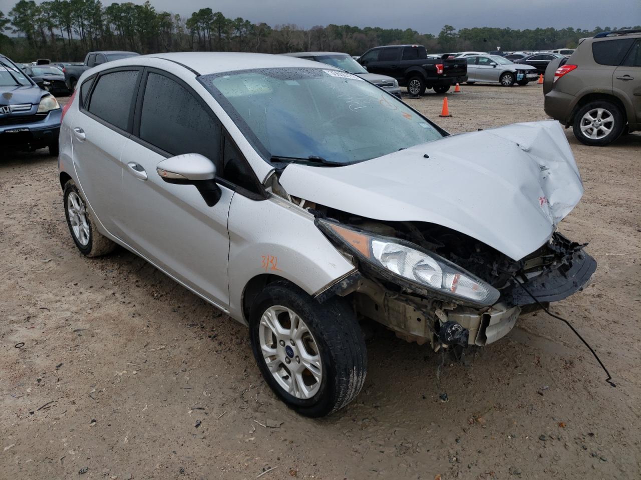 FORD FIESTA SE 2015 with VIN 3FADP4EJ4FM161548 - Photo from auction
