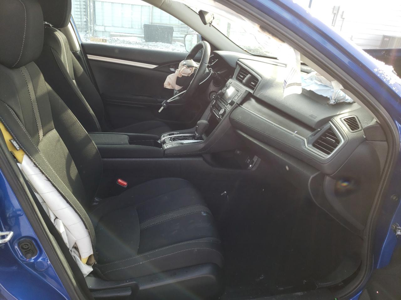 Photo 5 from auction – 2019 HONDA CIVIC LX with VIN 19XFC2F69KE212012