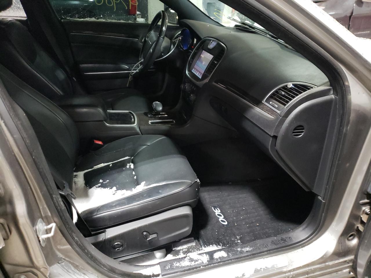 Photo 5 from auction – 2014 CHRYSLER 300C with VIN 2C3CCAEG5EH286421