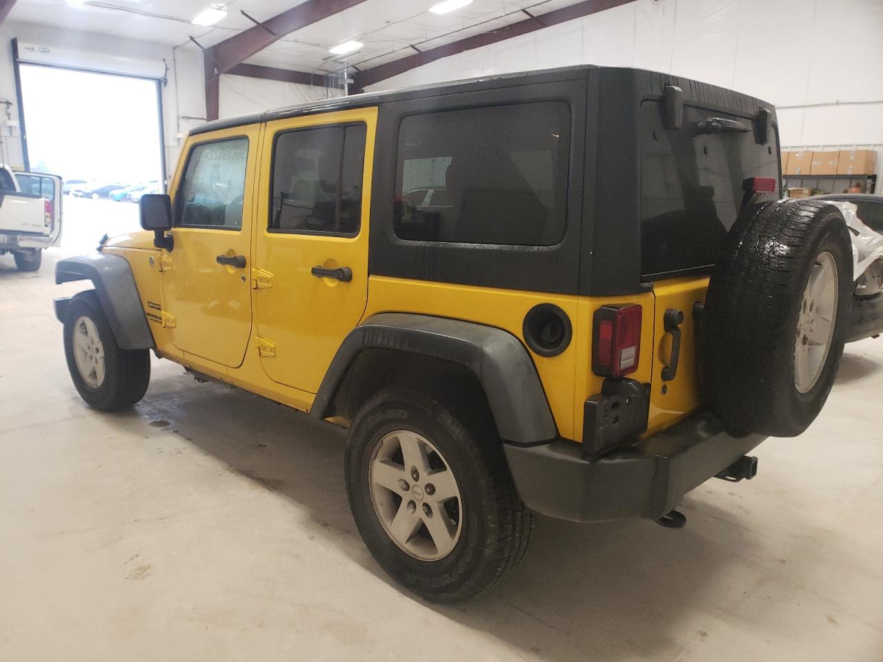 Photo 3 from auction – 2015 JEEP WRANGLER U with VIN 1C4BJWDGXFL547509