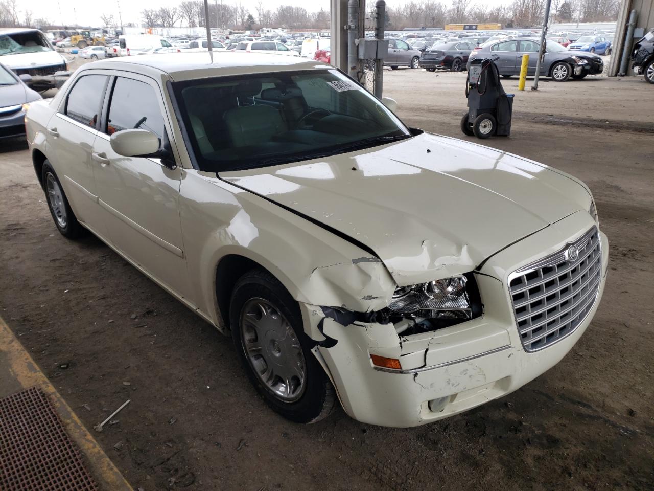 CHRYSLER 300 TOURIN 2005 with VIN 2C3AA53G95H174664 - Photo from auction