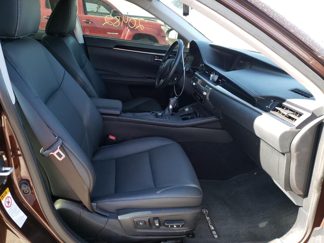 Foto 5 de la subasta – 2016 LEXUS ES 350 con VIN JTHBK1GG4G2238863