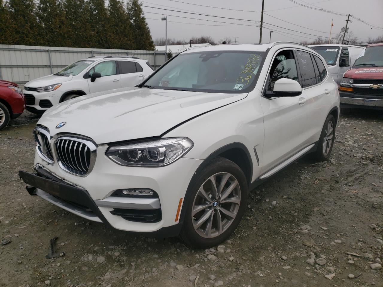 Photo 2 from auction – 2019 BMW X3 XDRIVE3 with VIN 5UXTR9C51KLR03532