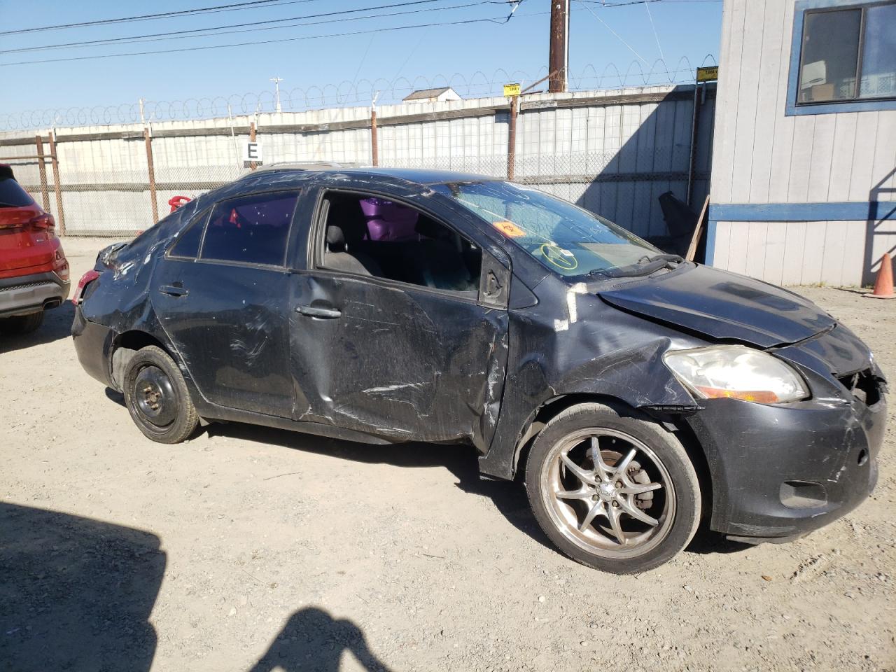 Photo 9 from auction – 2007 TOYOTA YARIS with VIN JTDBT923671108705