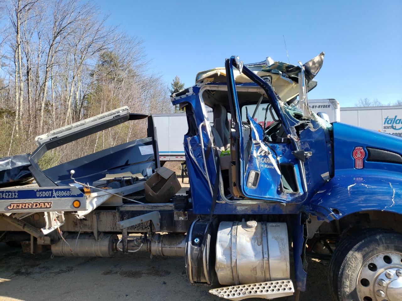 Photo 9 from auction – 2017 KENWORTH CONSTRUCTI with VIN 2NKHHM6XXHM161735
