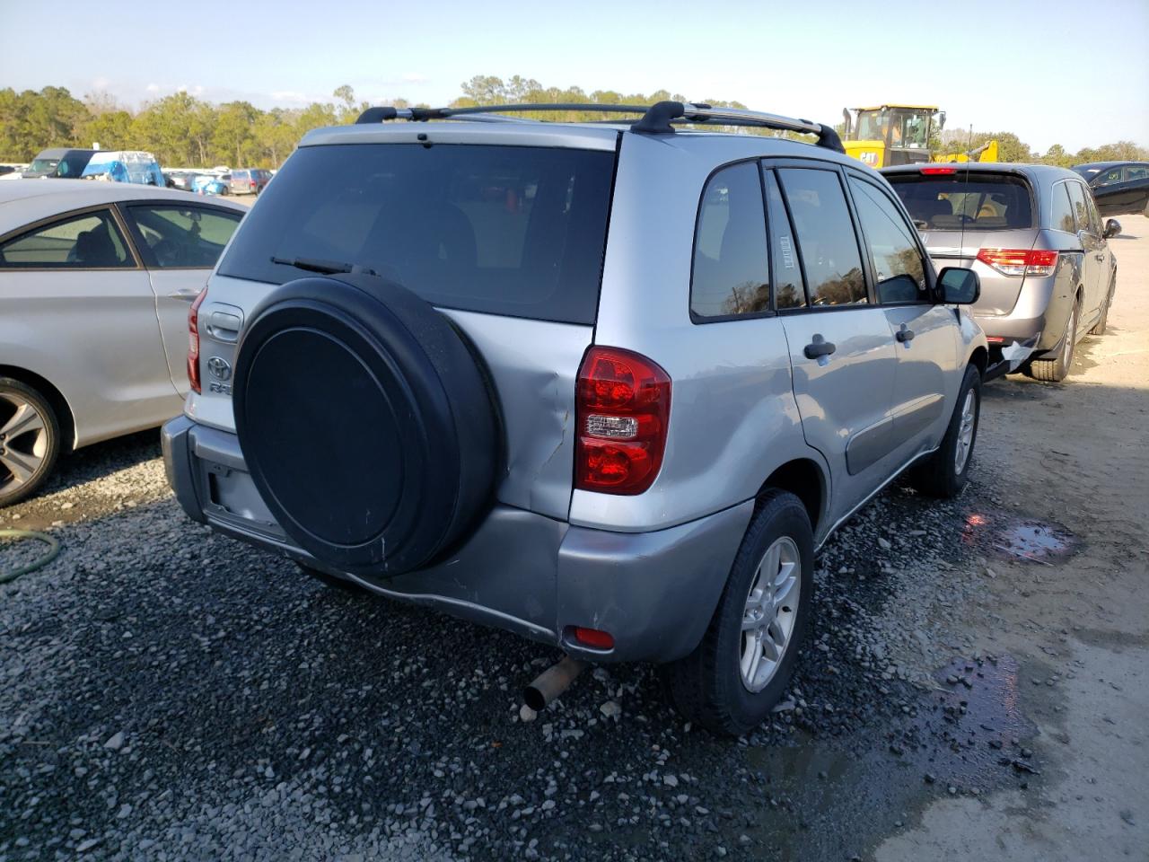 Photo 4 from auction – 2004 TOYOTA RAV4 with VIN JTEGD20V640046797