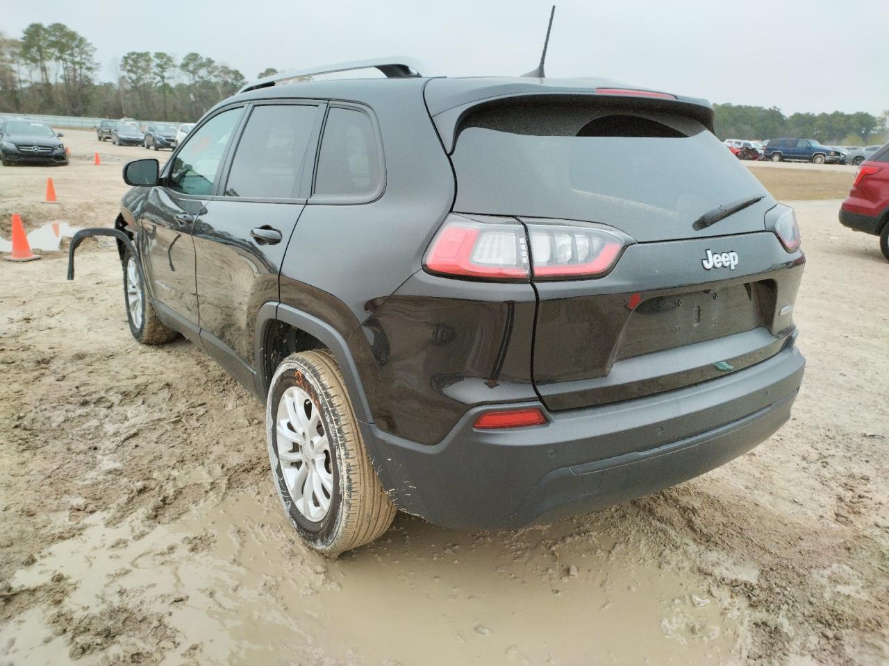 Photo 3 from auction – 2020 JEEP CHEROKEE L with VIN 1C4PJLCB5LD570972