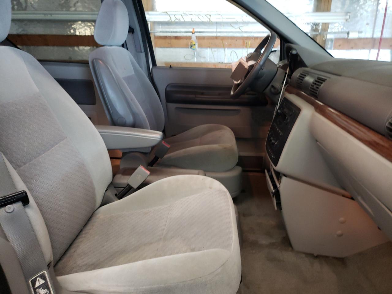 Photo 5 from auction – 2004 FORD FREESTAR S with VIN 2FMZA52274BA16308
