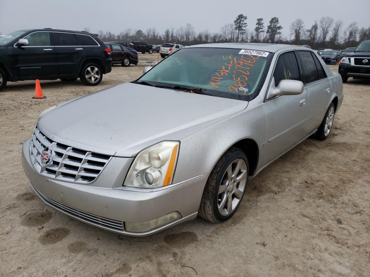Photo 2 from auction – 2008 CADILLAC DTS with VIN 1G6KD57978U153867