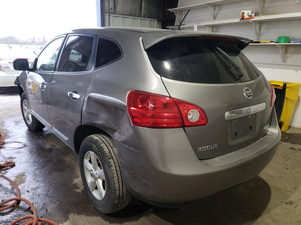 Photo 3 from auction – 2012 NISSAN ROGUE S with VIN JN8AS5MV5CW718635