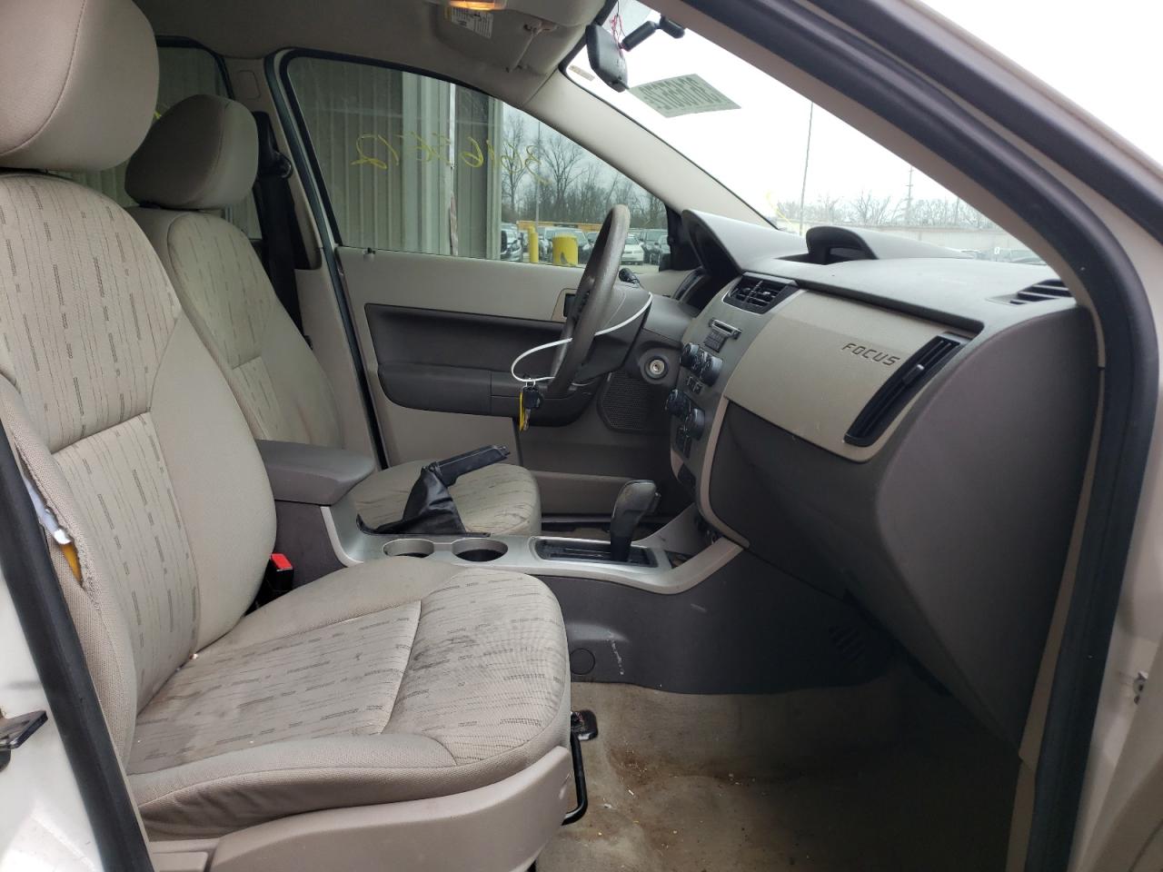 Photo 5 from auction – 2010 FORD FOCUS SE with VIN 1FAHP3FN1AW168219