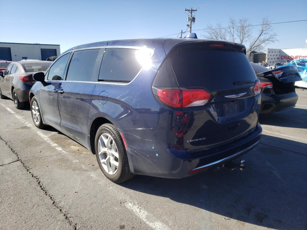 Photo 3 from auction – 2017 CHRYSLER PACIFICA T with VIN 2C4RC1BG2HR777389