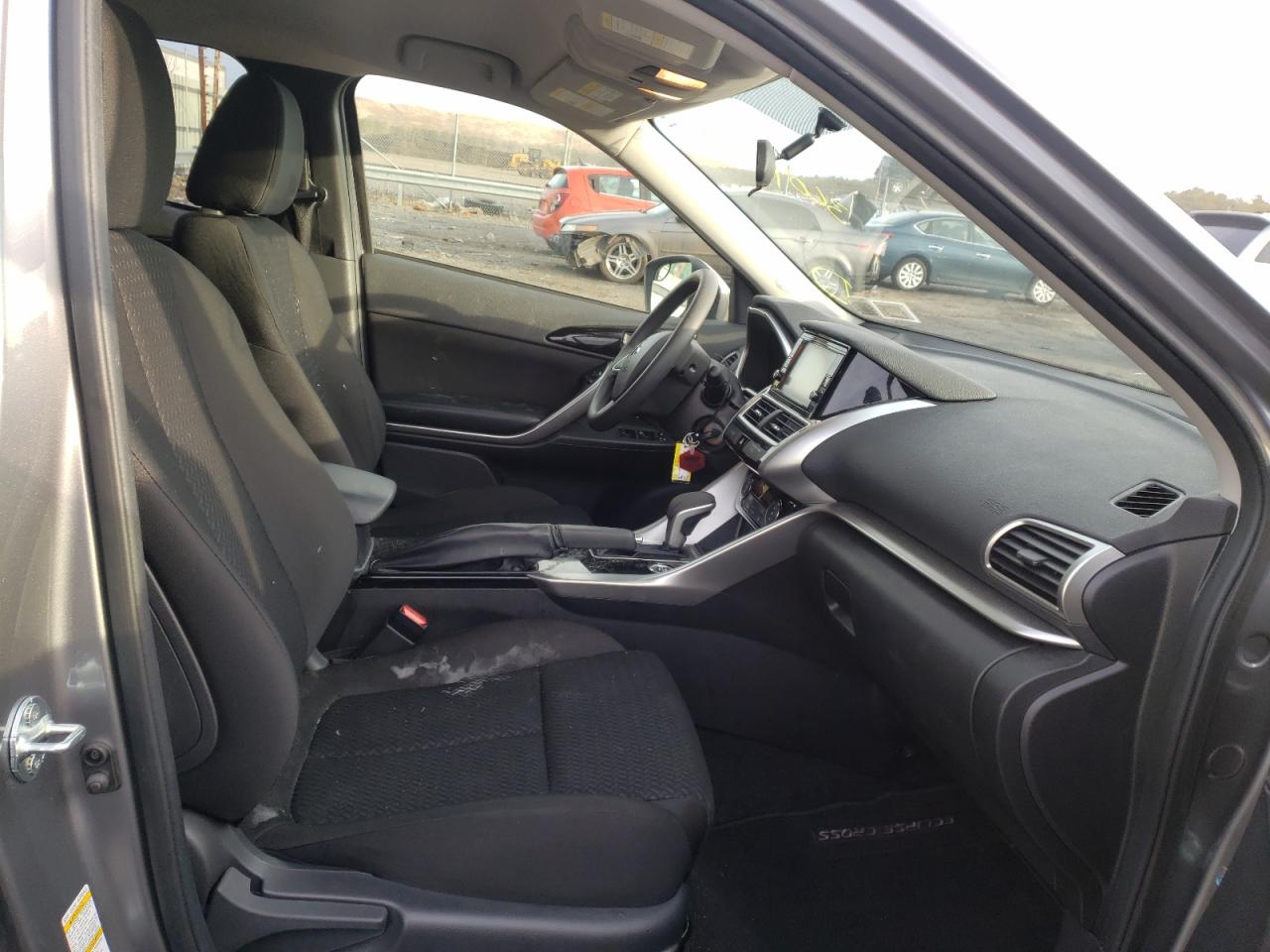 Photo 5 from auction – 2019 MITSUBISHI ECLIPSE CR with VIN JA4AT3AAXKZ006496