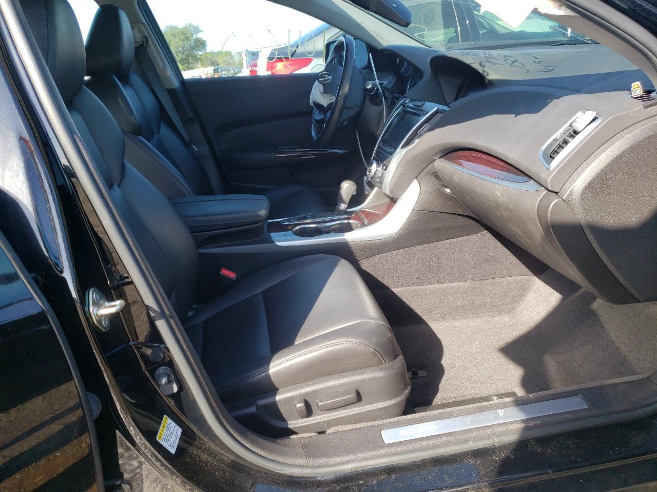 Photo 5 from auction – 2016 ACURA TLX with VIN 19UUB1F39GA012687