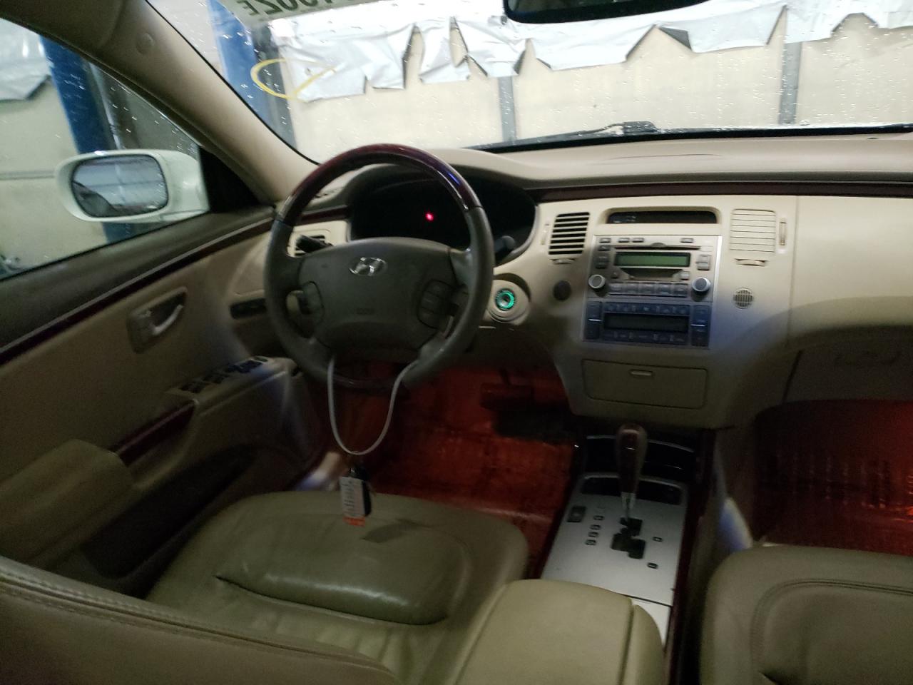 Photo 9 from auction – 2007 HYUNDAI AZERA SE with VIN KMHFC46F87A157909