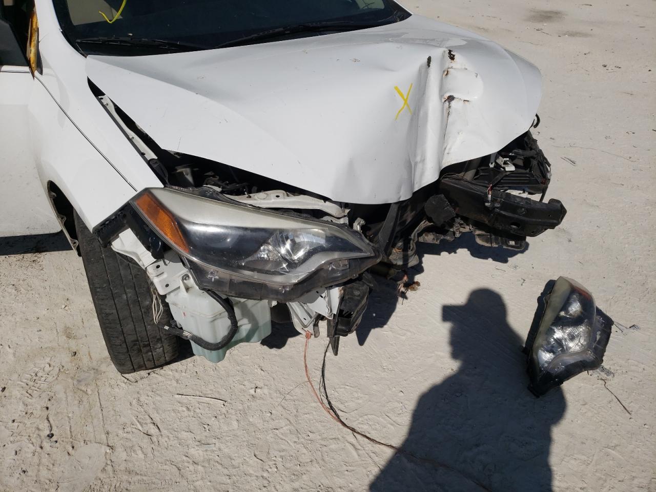 Photo 9 from auction – 2014 TOYOTA COROLLA L with VIN 2T1BURHE3EC041270