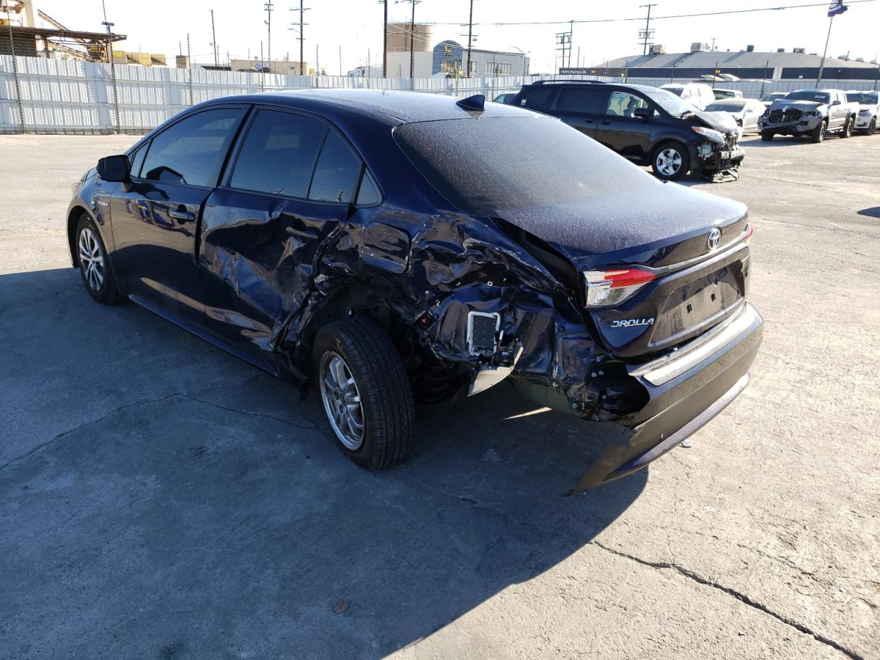 Photo 3 from auction – 2021 TOYOTA COROLLA LE with VIN JTDEAMDE3MJ010229