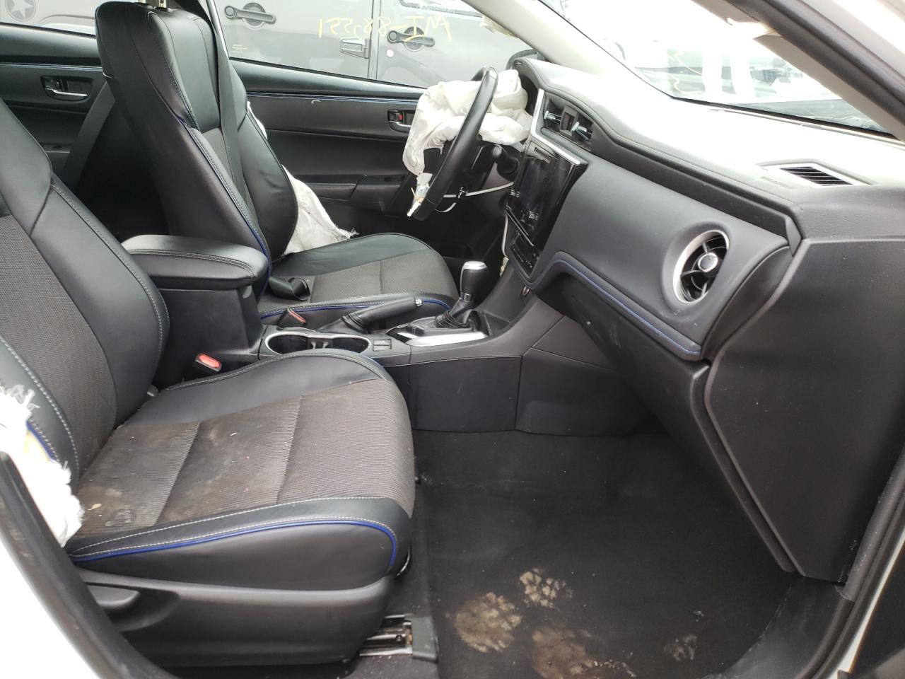 Photo 5 from auction – 2018 TOYOTA COROLLA L with VIN 2T1BURHE5JC997005