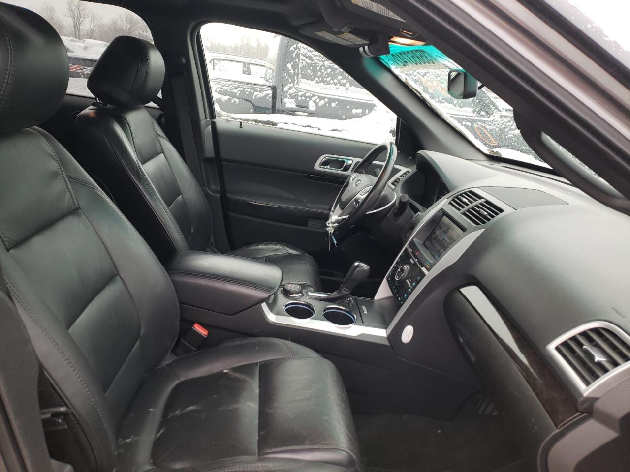 Photo 5 from auction – 2012 FORD EXPLORER L with VIN 1FMHK8F89CGA97439
