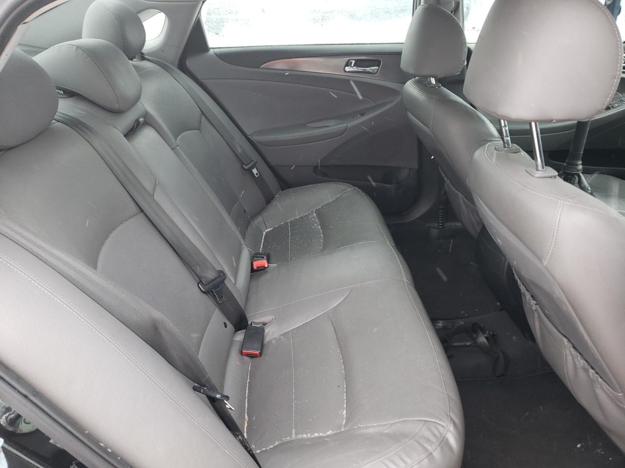 Photo 6 from auction – 2014 HYUNDAI SONATA HYB with VIN KMHEC4A49EA107776