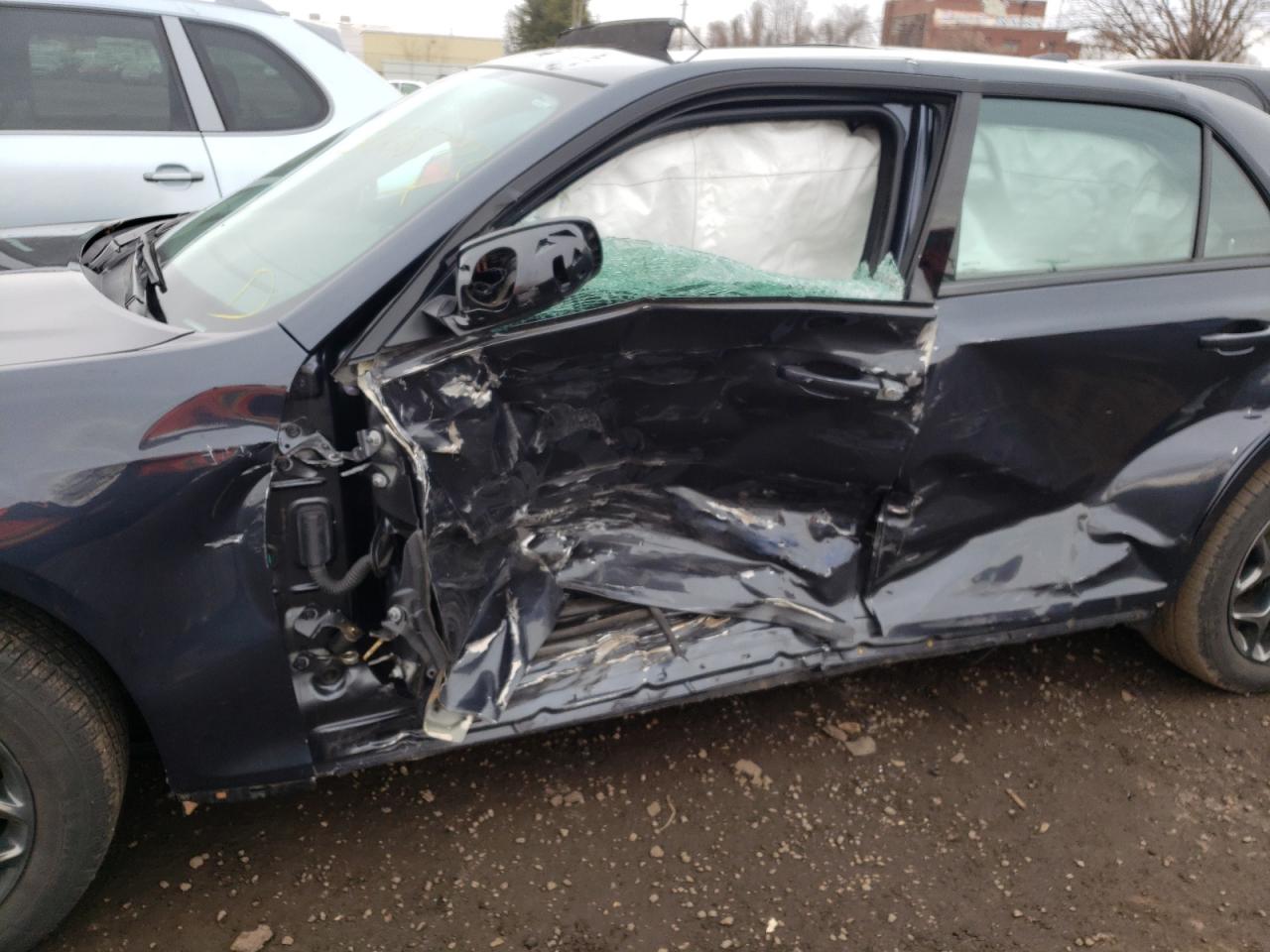 Photo 10 from auction – 2018 CHRYSLER 300 S with VIN 2C3CCAGG0JH165416