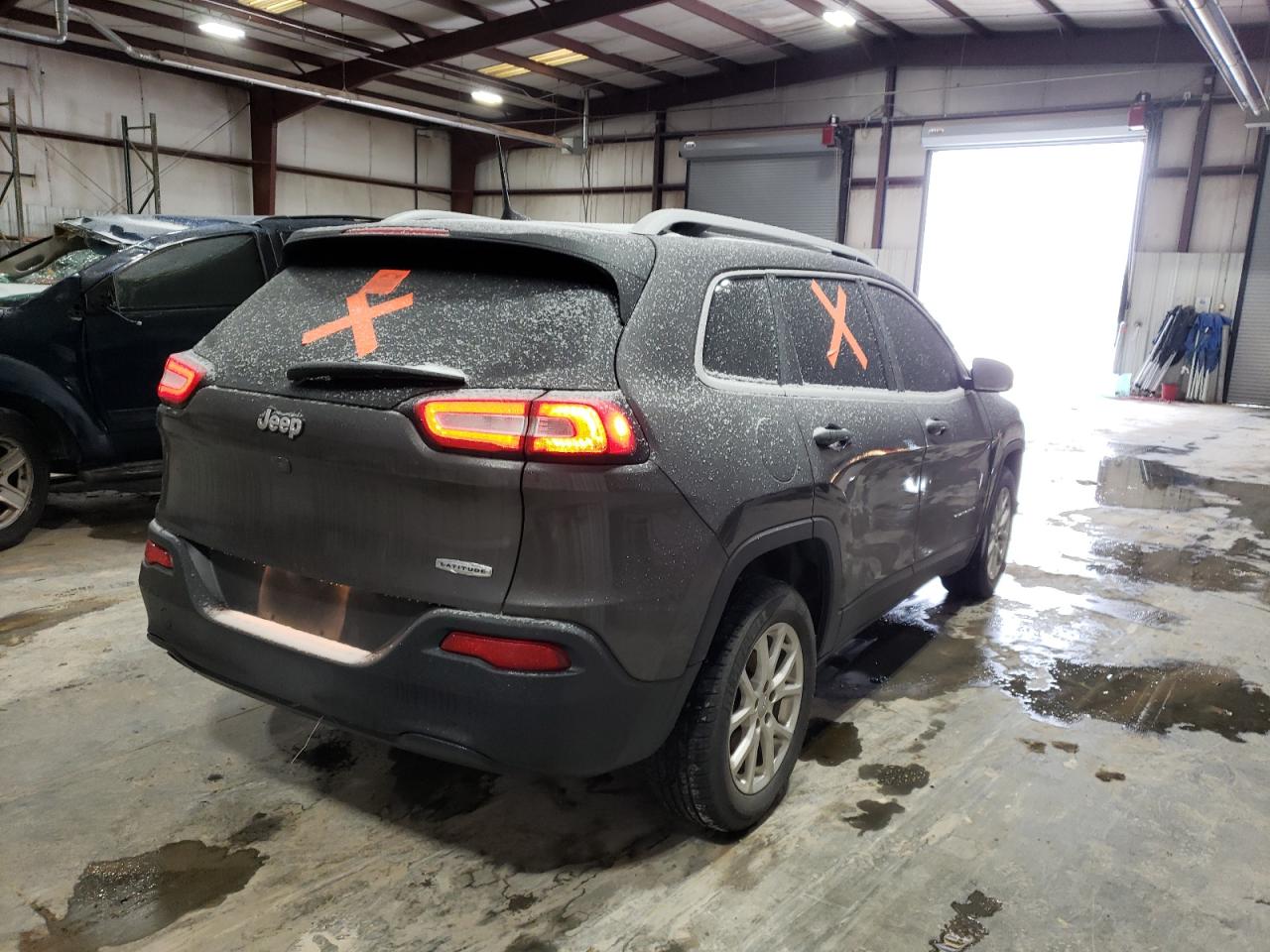 Photo 4 from auction – 2018 JEEP CHEROKEE L with VIN 1C4PJLLB3JD568957