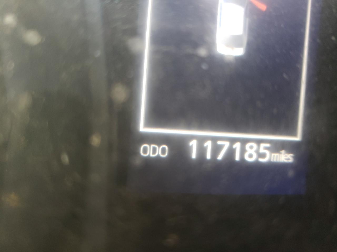 Photo 8 from auction – 2018 TOYOTA CAMRY L with VIN 4T1B11HK1JU650446