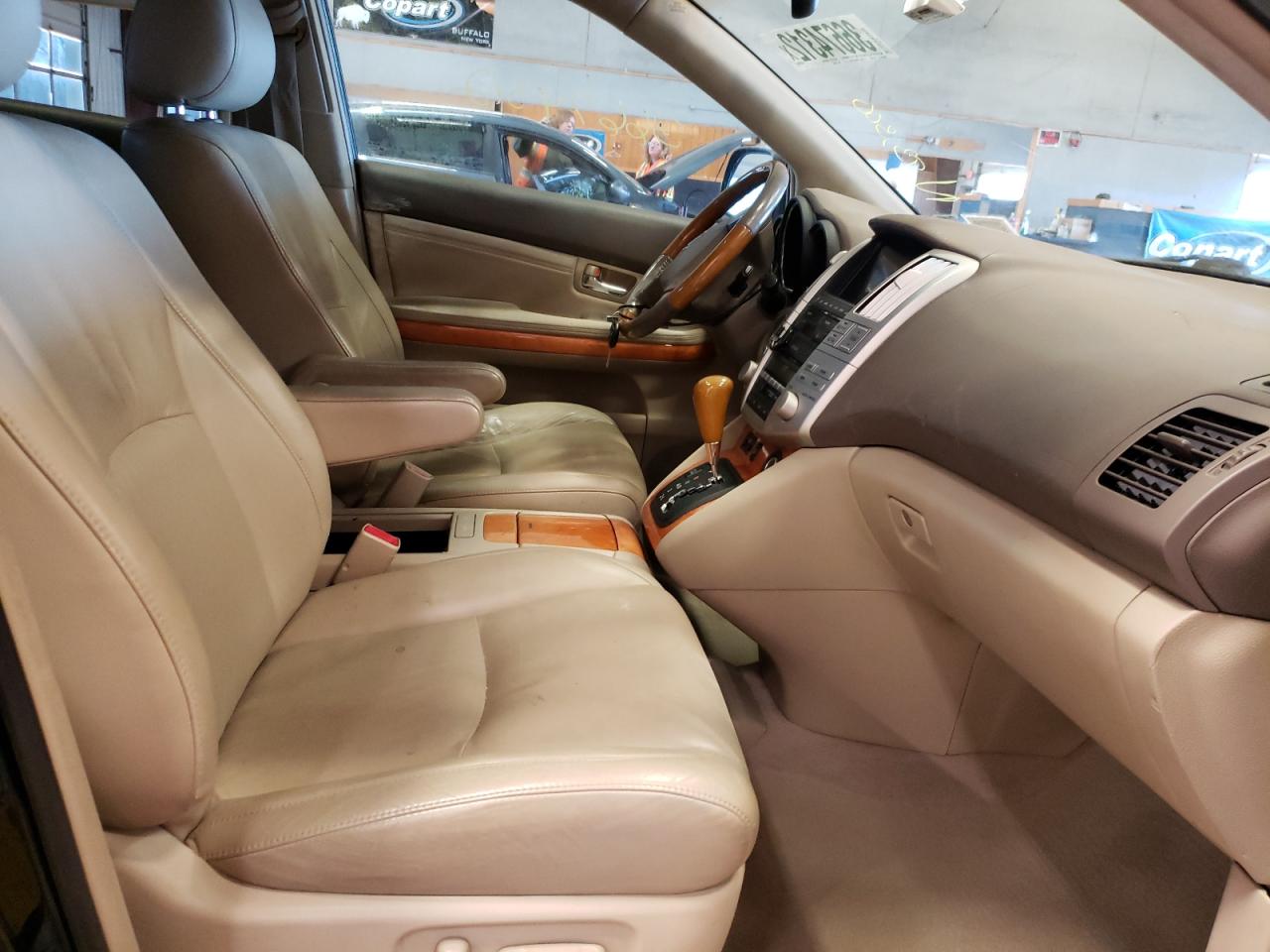 Photo 5 from auction – 2004 LEXUS RX 330 with VIN 2T2HA31U64C025656