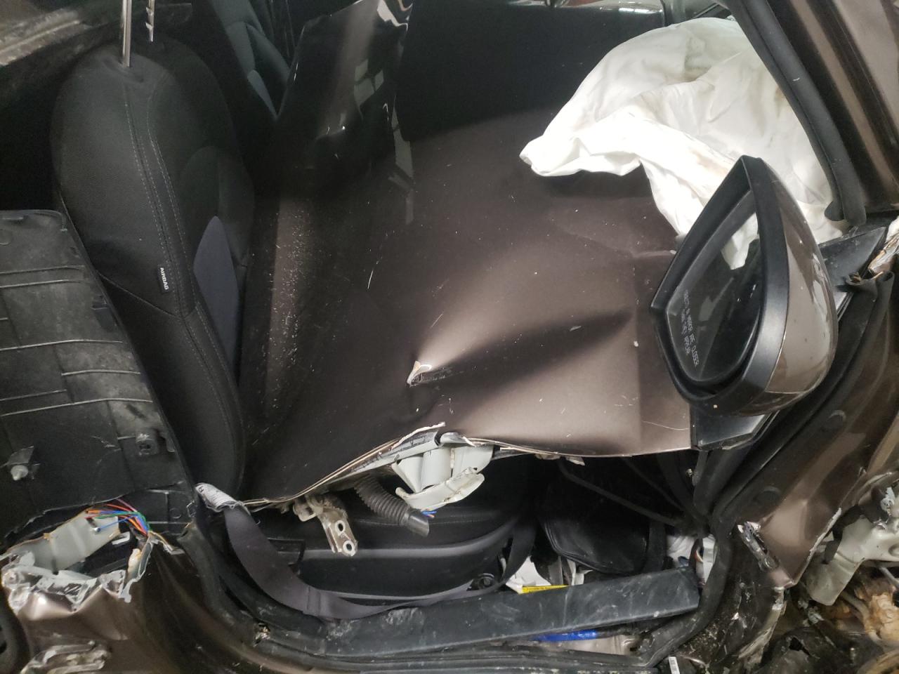 Photo 5 from auction – 2015 KIA SPORTAGE L with VIN KNDPBCAC2F7748638