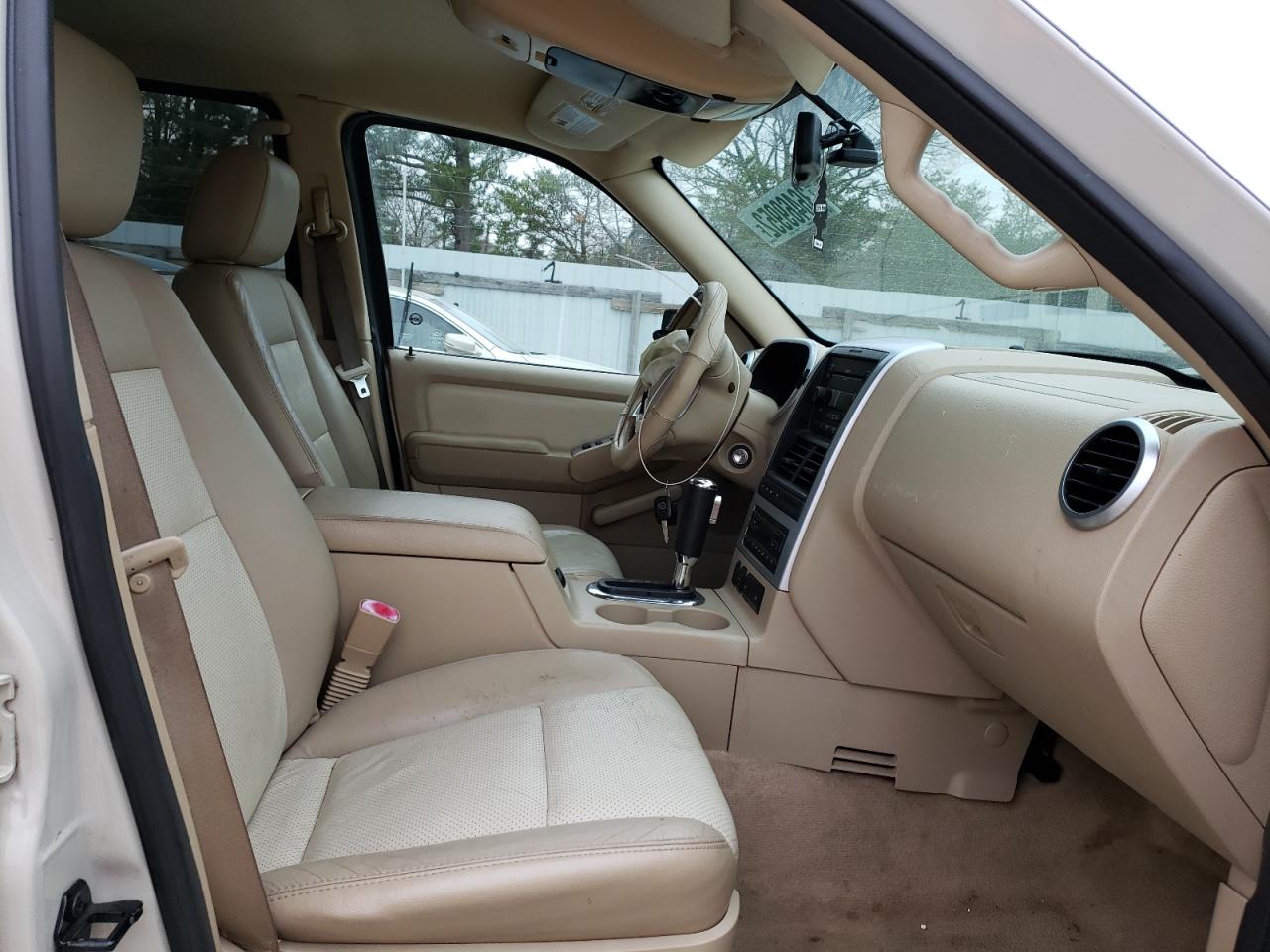 Photo 5 from auction – 2006 MERCURY MOUNTAINEE with VIN 4M2EU38826UJ12770