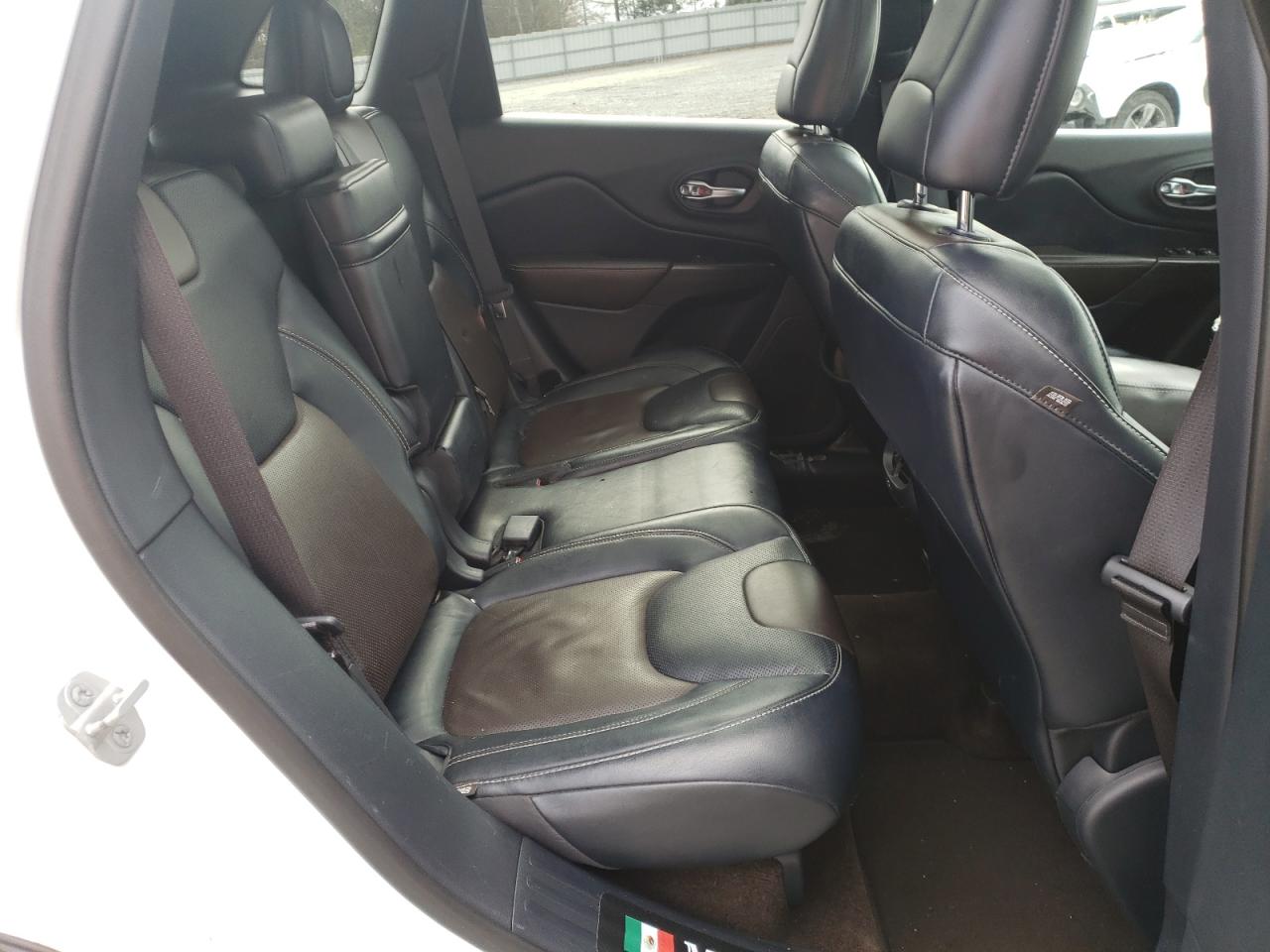 Photo 6 from auction – 2014 JEEP CHEROKEE L with VIN 1C4PJLDB1EW312700