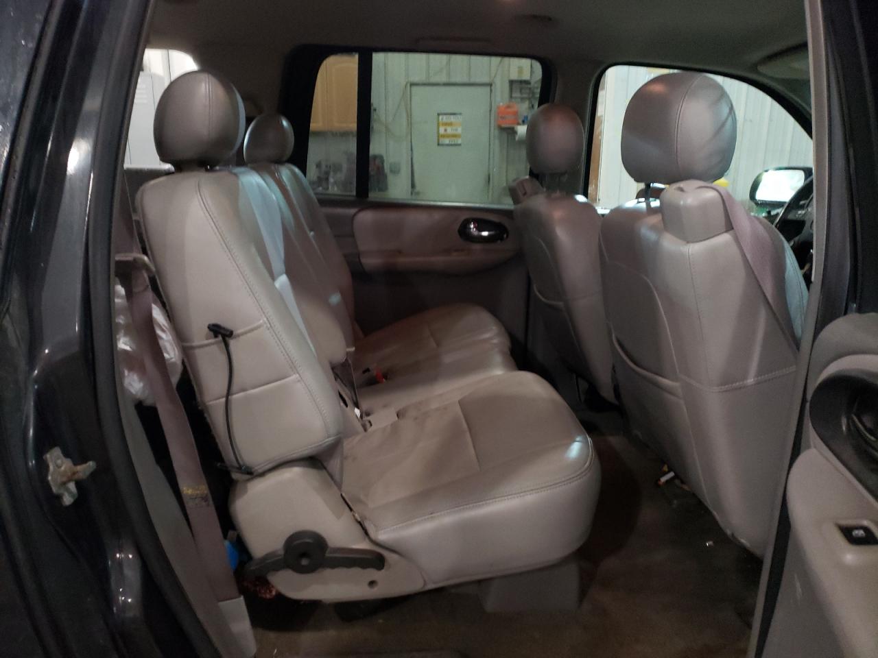 Photo 6 from auction – 2005 CHEVROLET TRAILBLAZE with VIN 1GNET16S856110351